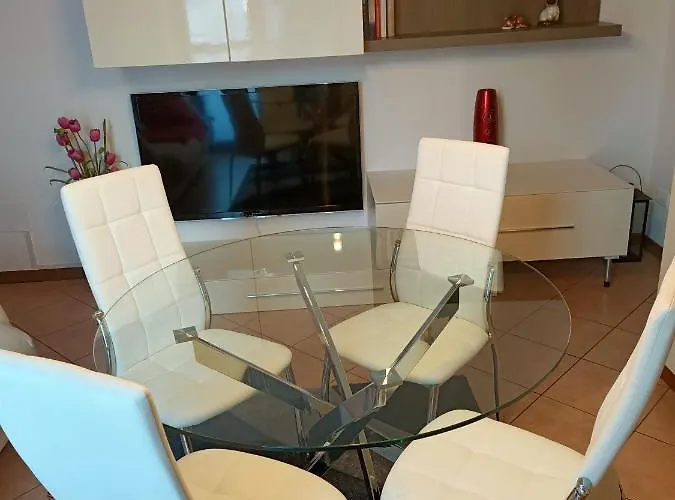 Luna Apartment Cavalcaselle