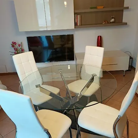 Luna Apartman Cavalcaselle